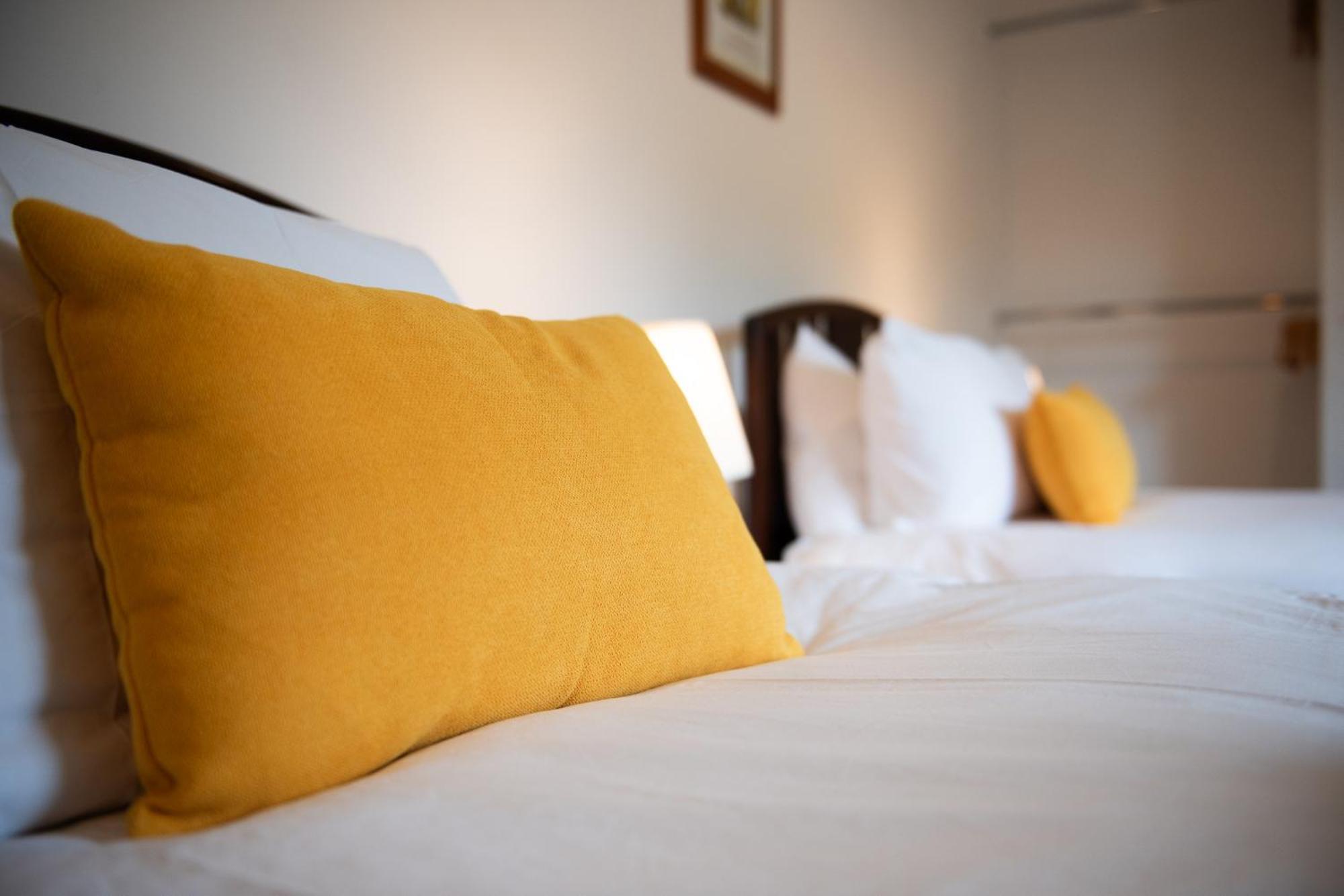 Spacious Retreat With River Views Near Peak District マトロック エクステリア 写真