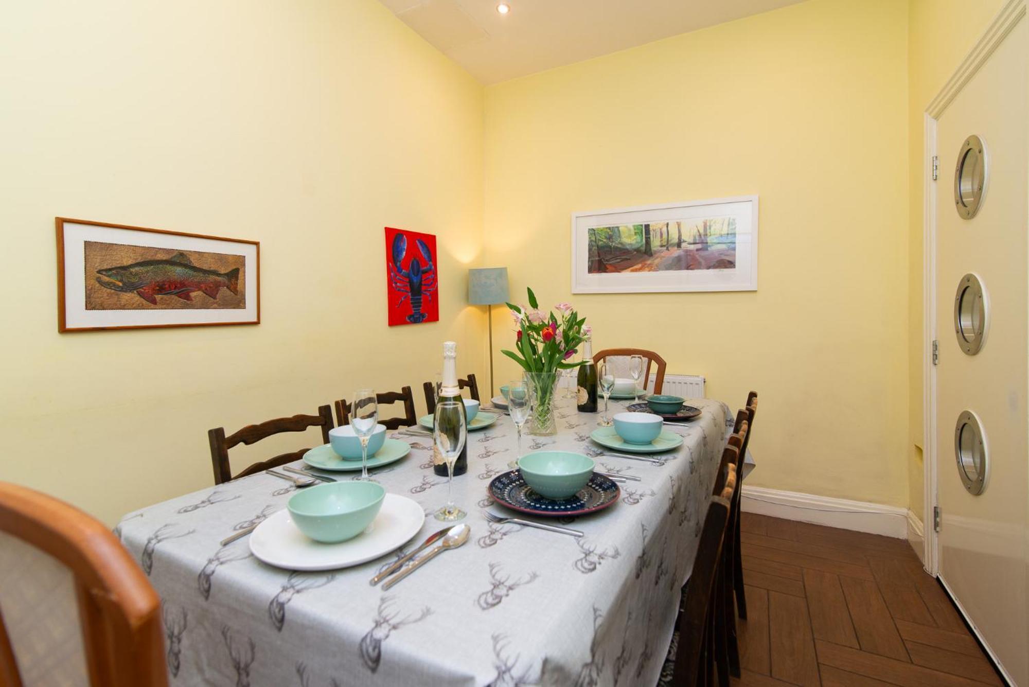 Spacious Retreat With River Views Near Peak District マトロック エクステリア 写真